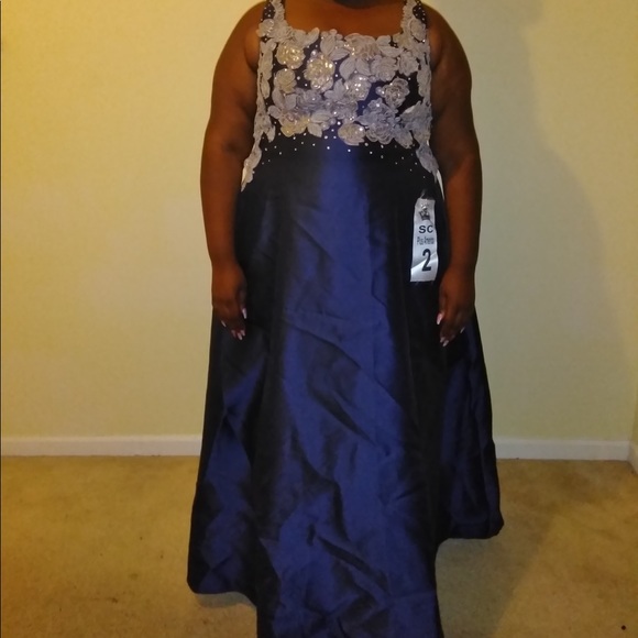 Blue ball gown - Picture 1 of 2